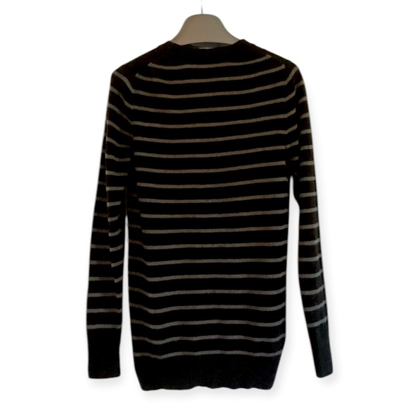 Gap Wool Blend V-Neck Button Down Cardigan Black Grey Size XS - Picture 2 of 8